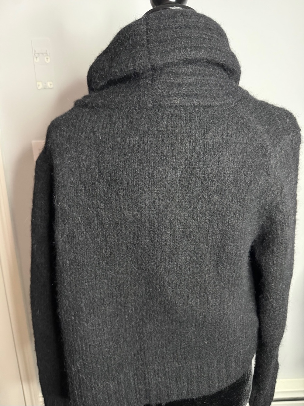 Banana Republic Black Cropped Shawl Collar Cardigan - Picture 2 of 7